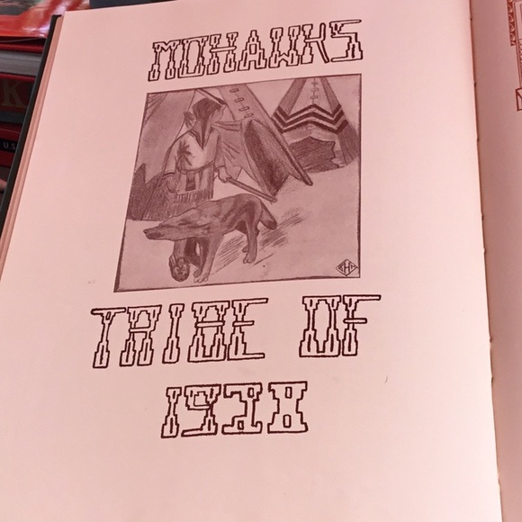 Keuka College “Kiondaga” Yearbook from 1928 - good condition - Picture 9 of 10